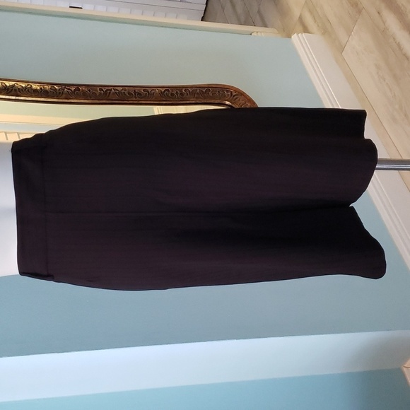 BLACK STRAIGHT DRESSY MIDI SKIRT WITH BELT LOOPS - Picture 2 of 7